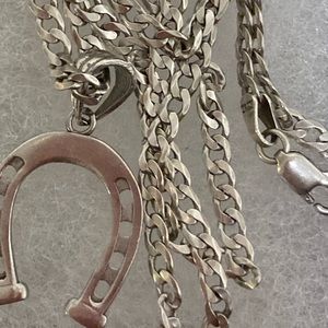 925 Cuban link chain with horseshoe pendant